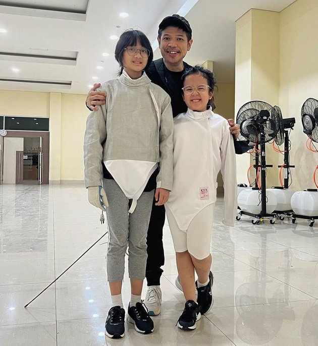 Growing Up as a Teenager, the Portrait of Sarah Abiela, Baim and Artika Sari Devi's Eldest Daughter, who is Now Even More Beautiful and Skilled in Fencing