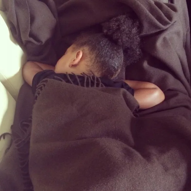 Gaya Anak Artis Saat Tidur