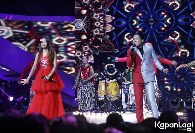 Red Dress, Check Out 10 Charms of Rara LIDA on the 'Extraordinary Viral Ambyar' Concert Stage
