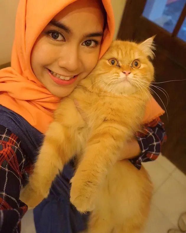 Anisa Rahma berhijab