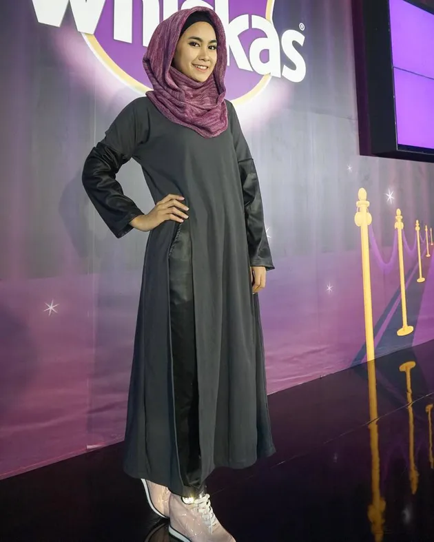 Anisa Rahma berhijab