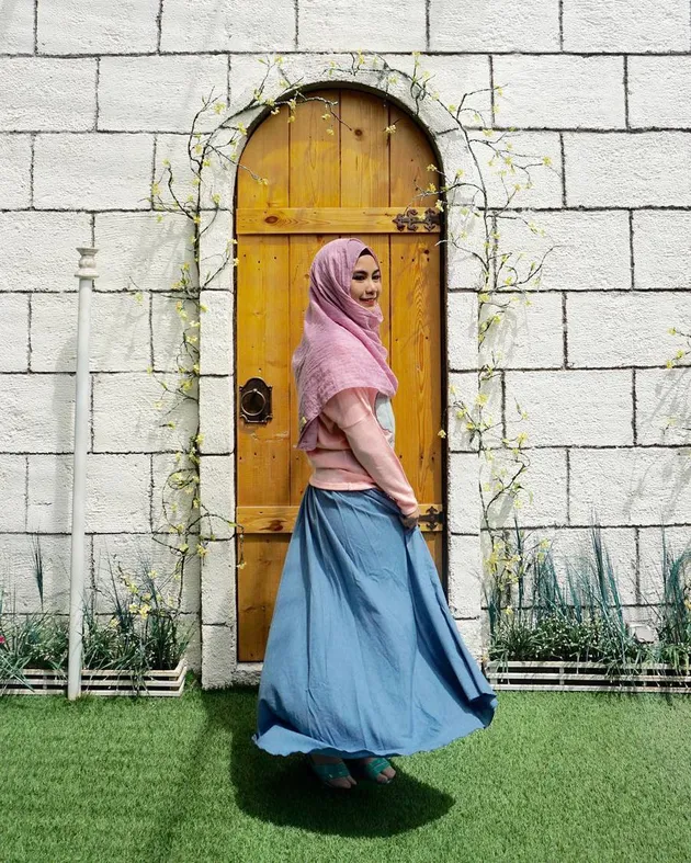 Anisa Rahma berhijab