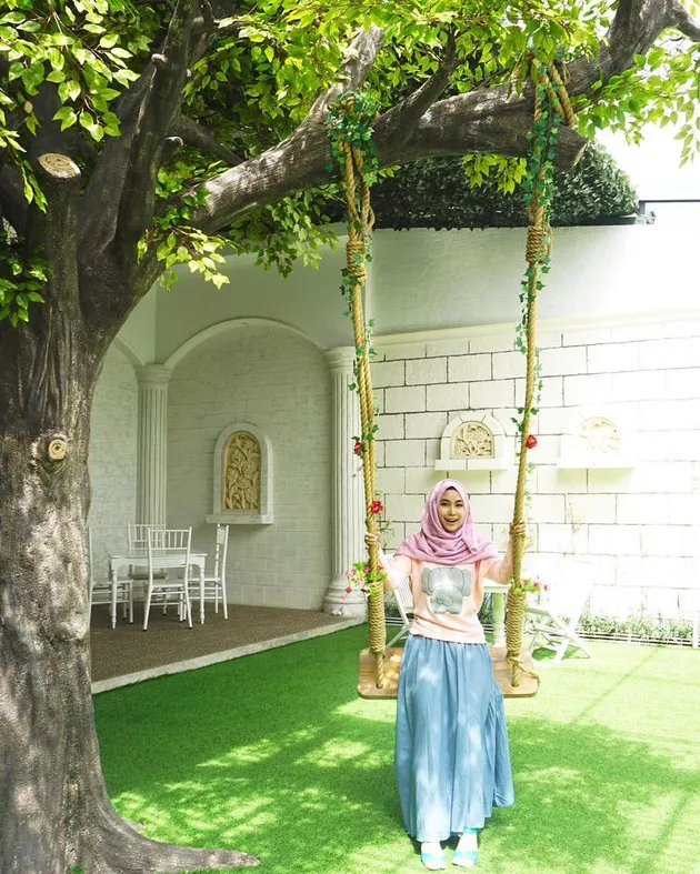Anisa Rahma berhijab