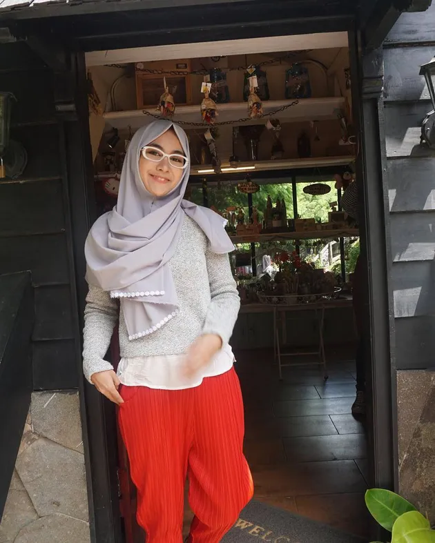 Anisa Rahma berhijab