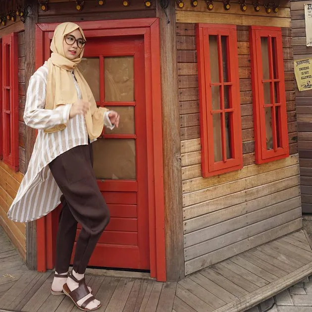 Anisa Rahma berhijab