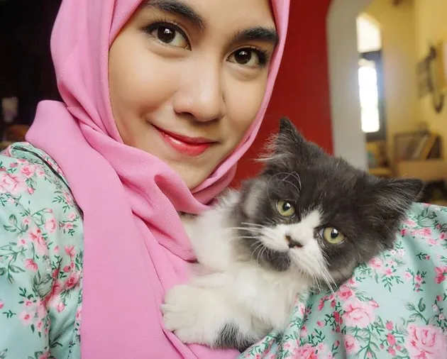 Anisa Rahma berhijab
