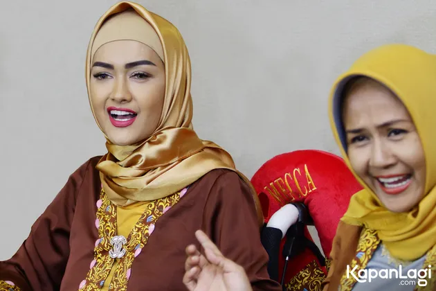 Julia Perez Sakit Kanker