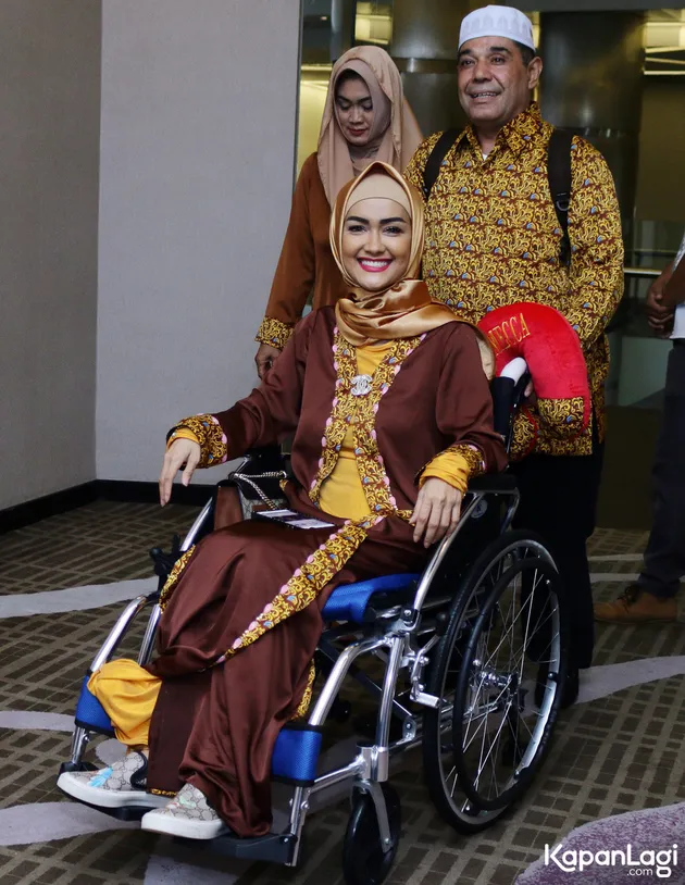 Julia Perez Sakit Kanker