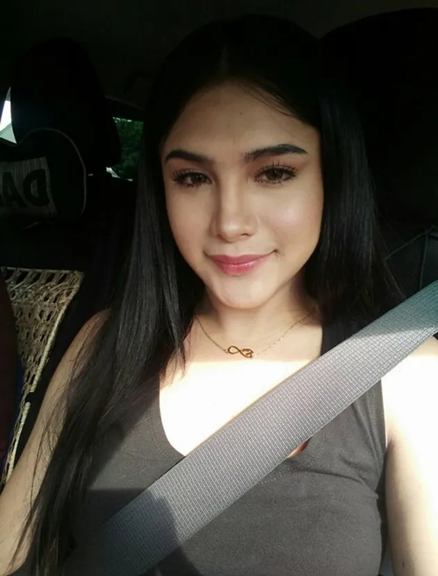foto unik, foto aneh, foto lucu, foto keren, transgender, transgender cantik, cowok cantik