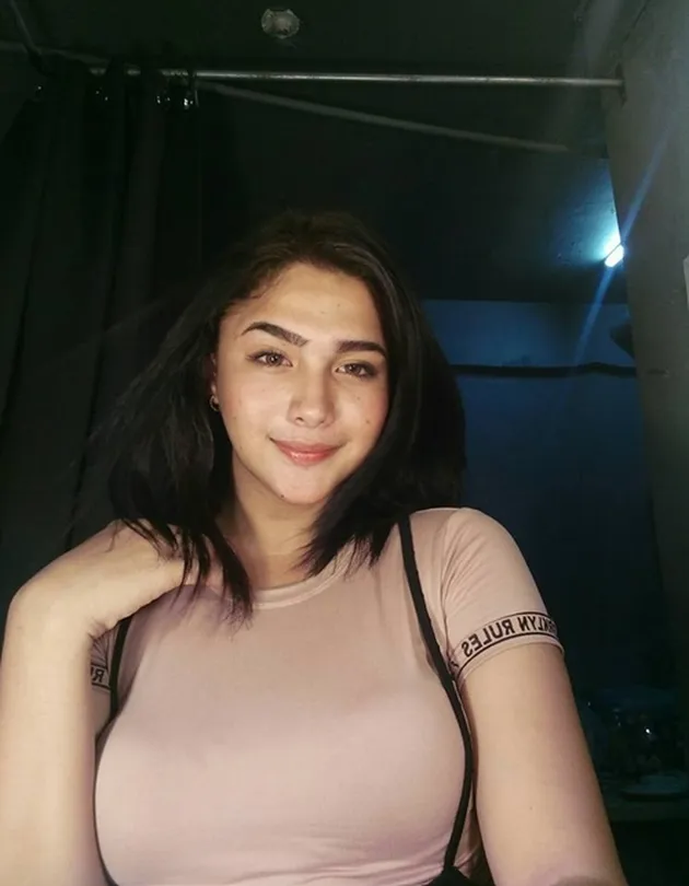 foto unik, foto aneh, foto lucu, foto keren, transgender, transgender cantik, cowok cantik