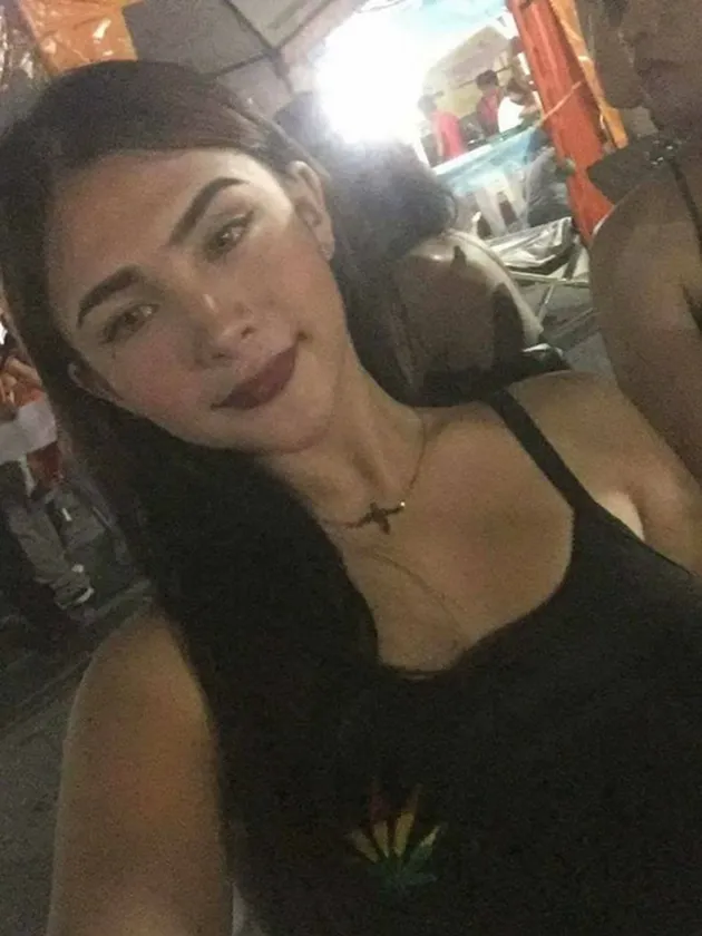 foto unik, foto aneh, foto lucu, foto keren, transgender, transgender cantik, cowok cantik
