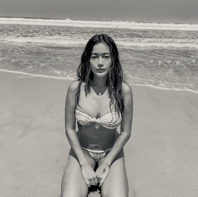 Playing the role of Tari in PENGABDI SETAN 2, Here's the captivating portrait of Ratu Felisha that steals attention - Beautiful and Hot Showing off Body Goals in a Bikini