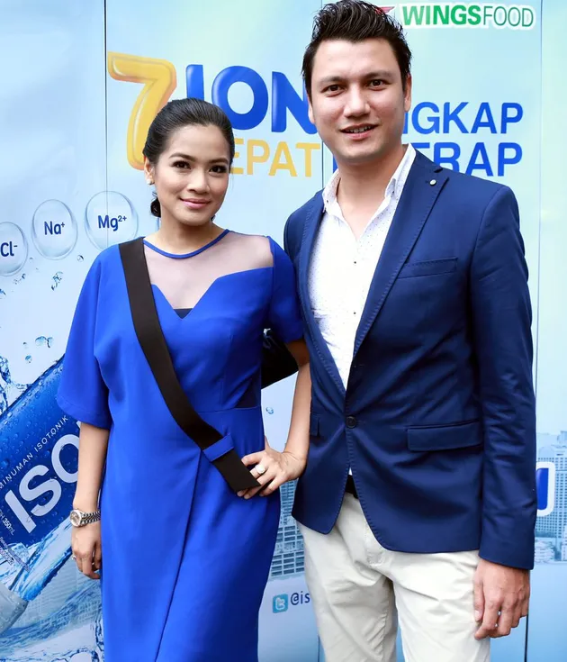 Titi Kamal - Christian Sugiono