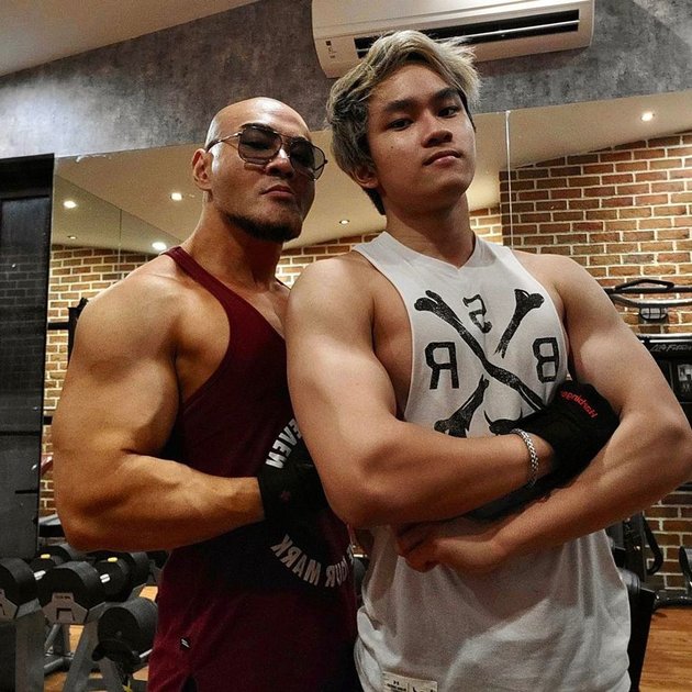 Determined to Defeat Deddy Corbuzier, Here are 9 Latest Photos of Azka Corbuzier with a More Muscular Body - Still Looks 15 Years Old