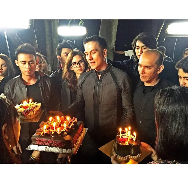 Betrand Antolin Ultah, Satu \&#039;Kampung\&#039; Ikut Merayakan! Seru Banget