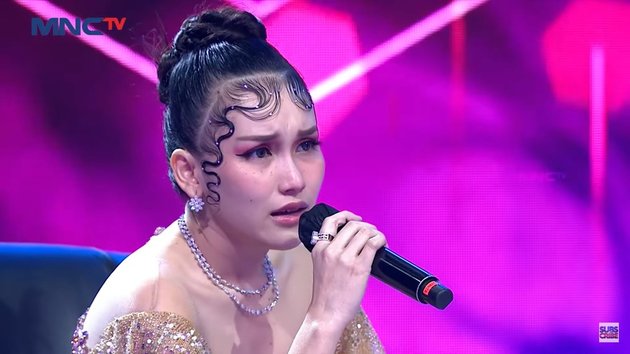 Usually Cheerful, Ayu Ting Ting Flooded with Tears While Singing 'Bunga Pengantin' - Netizens Also Feel Sad