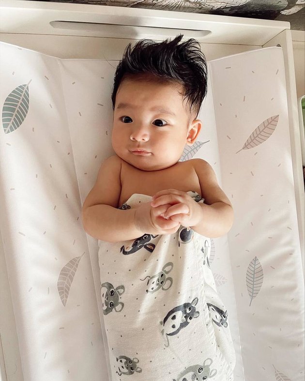 Super Superior Seed! 8 Handsome Pierce's Portraits, Son of Billy Davidson and Patricia Devina - Dubbed as Korean Baby