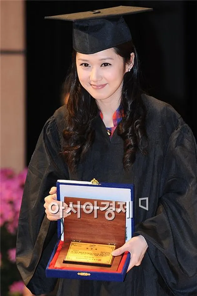 Wisuda Universitas Artis Korea