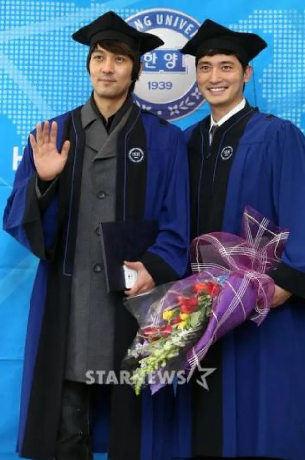 Wisuda Universitas Artis Korea