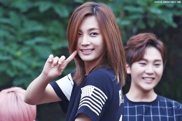 Making Girls Insecure! 8 Photos of Jeonghan SEVENTEEN Looking Beautiful with His Legendary Long Hair