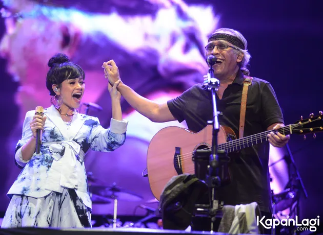foto konser Iwan Fals