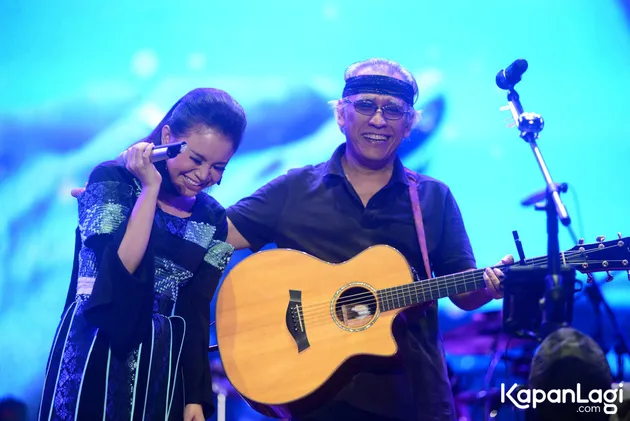 foto konser Iwan Fals
