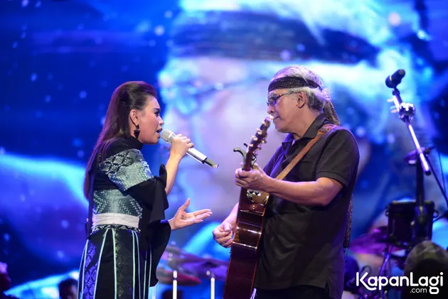 foto konser Iwan Fals