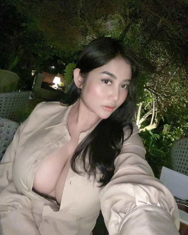 Make No Blink! These are the 10 Latest Photos of Pamela Safitri 'Duo Serigala' Vacationing in Bali - Moments in the Swimming Pool Make You Lose Focus