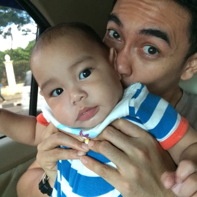 Zameer Zahid Abyadh Zola