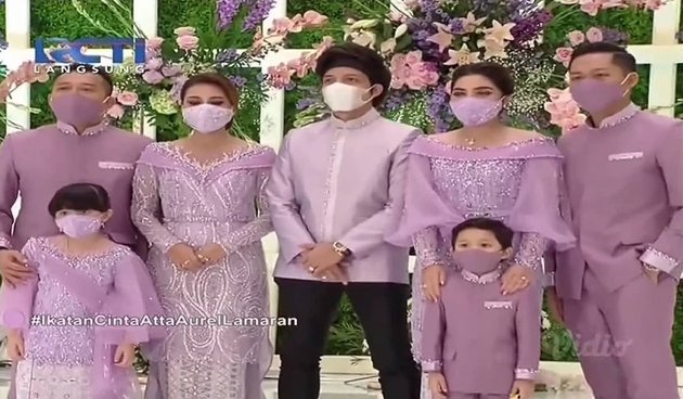 Makes Emotional, Here are 8 Photos of Aurel Hermansyah's Complete Family Present at Her Engagement Day with Atta Halilintar