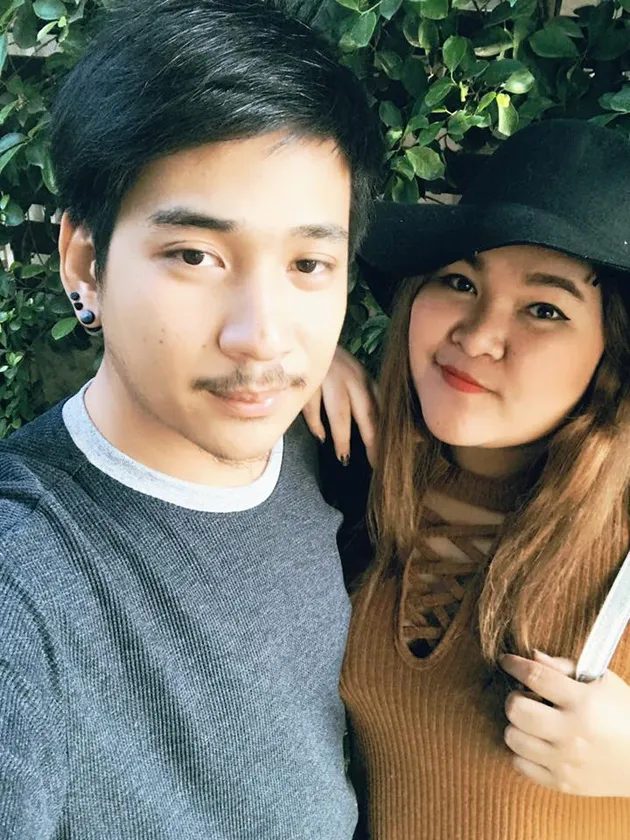 Pasangan Viral di Internet