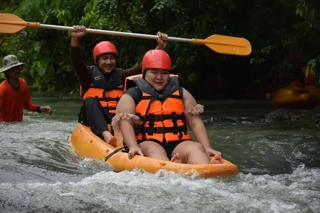 Pasangan Viral di Internet