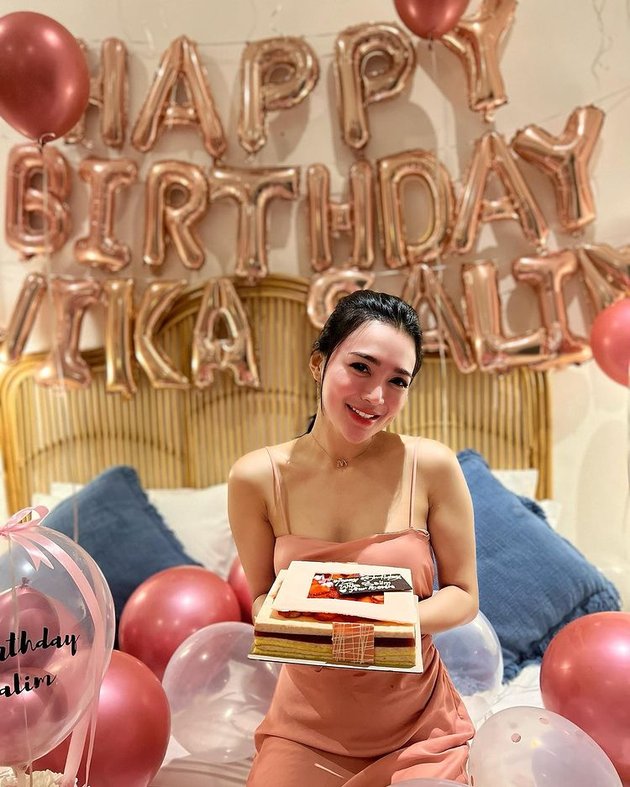 Making Netizens Lose Focus, 7 Portraits of Wika Salim Looking Hot in Lingerie - Enchanting Beauty That Captivates Attention