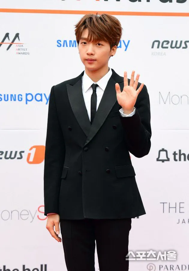 boyband k-pop di asia artist award