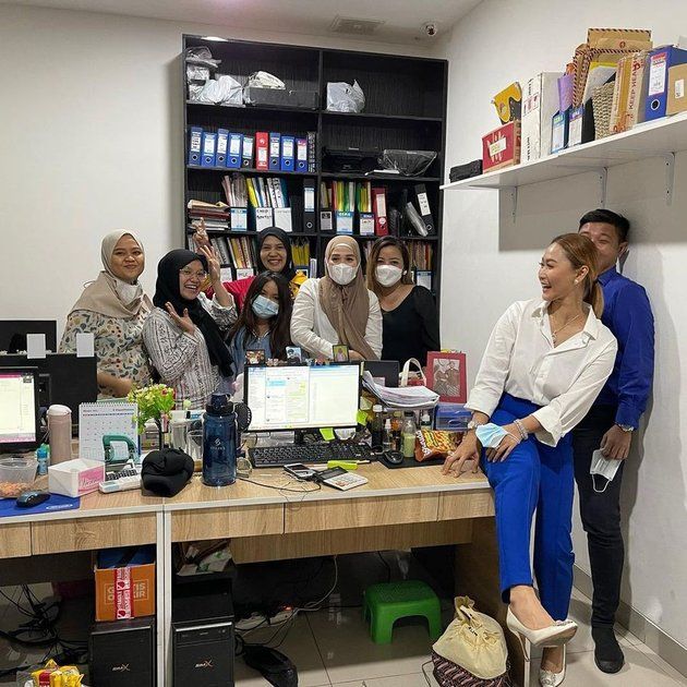 Her Business is Threatened with Bankruptcy Due to Taxes, Inul Daratista Seeks Ways to Maintain Her Employees