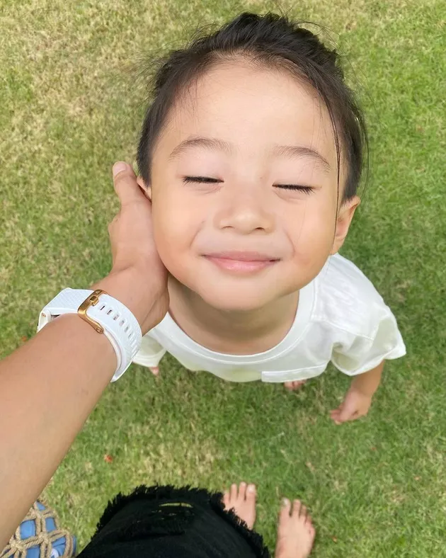 Anak Rini Yulianti Xavier Korea Ganteng