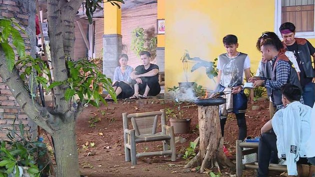 Leaked Photos of Scenes from the Soap Opera 'ANAK LANGIT', Airs on December 20