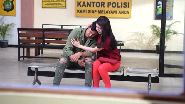 Leaked Photos of Scenes from the Soap Opera 'CINTA KARENA CINTA', Airing on October 16