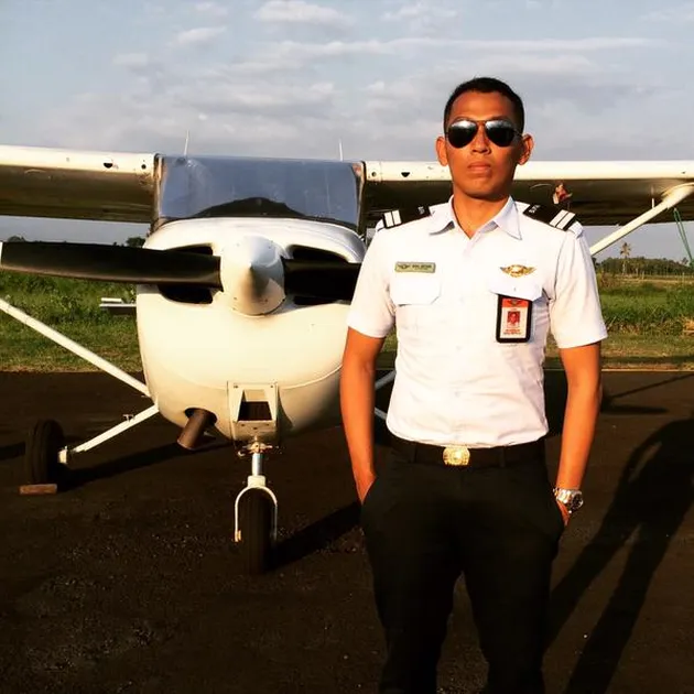 Bona Septano jadi pilot