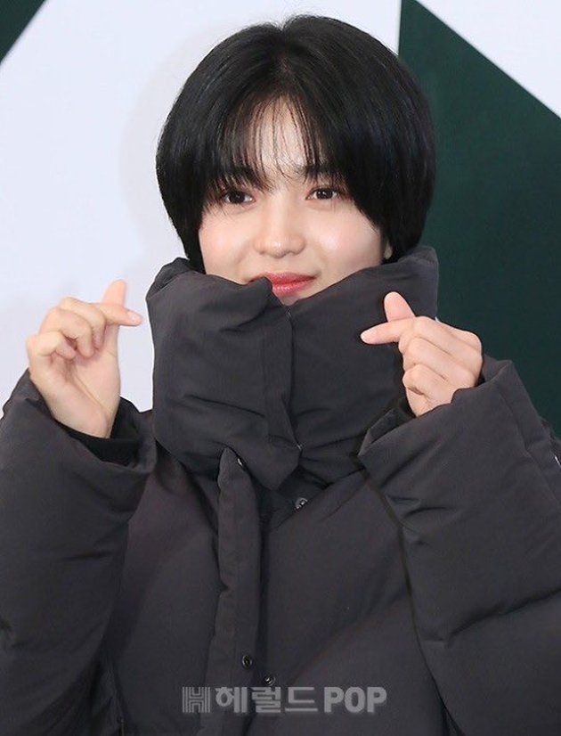 Bondol Makin Terdepan, 10 Potret Kim Tae Ri Looks Stunning with New Hairstyle - Praised 'Handsome' by Netizens