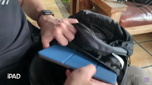 Isi Tas Ariel NOAH 
