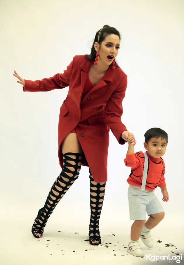 Nia Ramadhani &amp; Mainaka Zanatti Bakrie