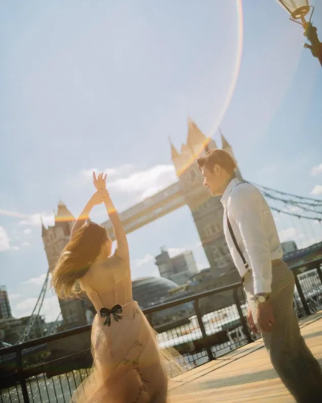 Via Vallen bucin bulan madu suami