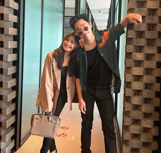 Prilly Latuconsina dan Henry Lau