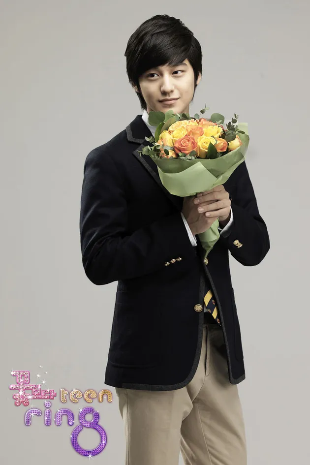 Skandal Pemeran Boys Before Flower