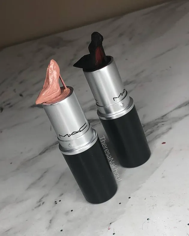 lipstick art