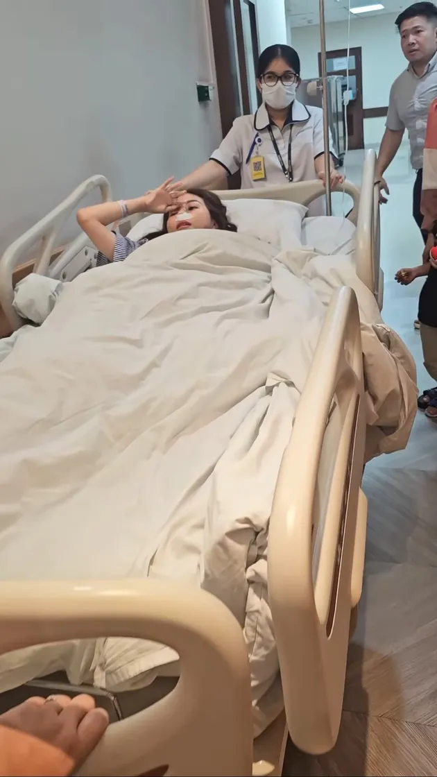 Sarwendah Operasi Sinusitis dan Polip Hidung