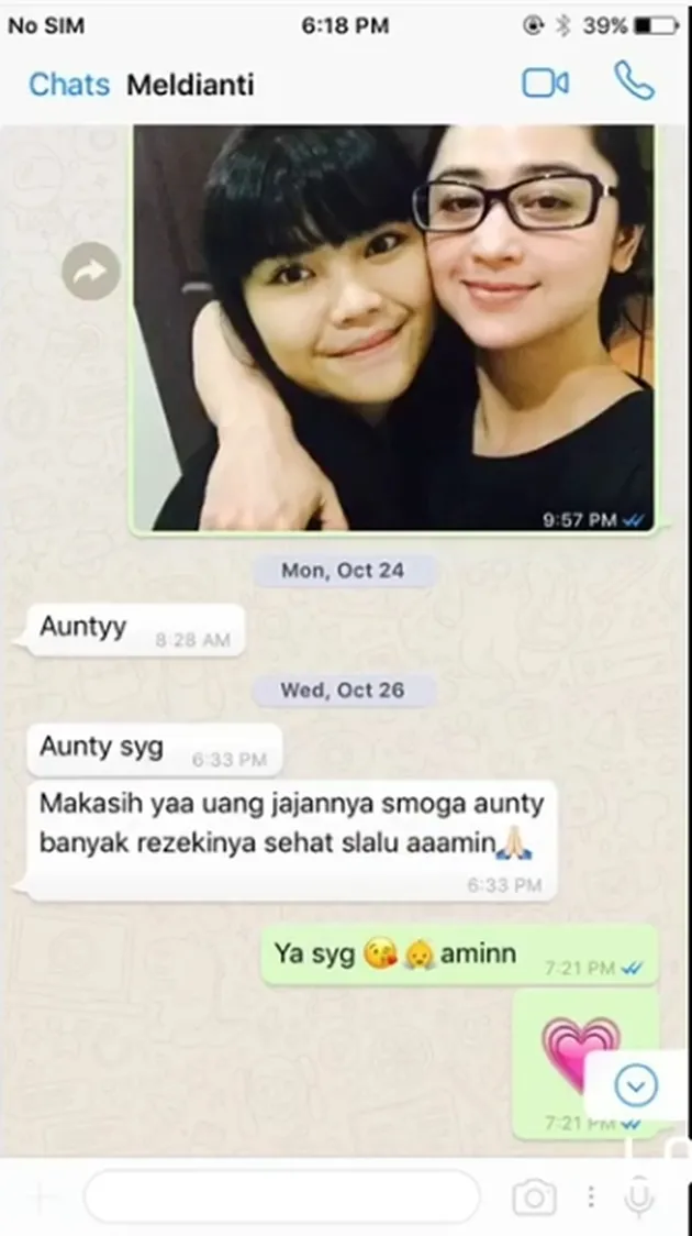 dewi perssik