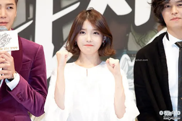 IU