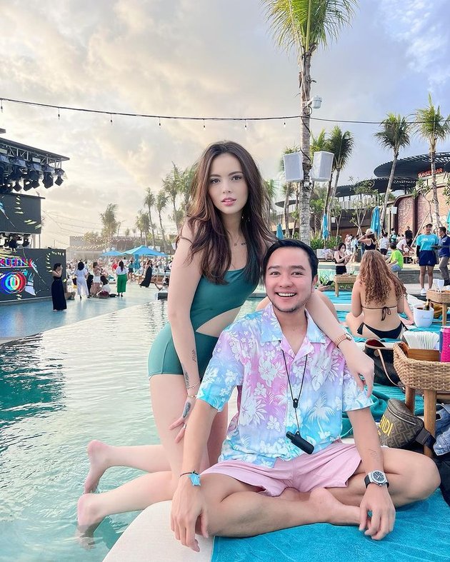Proving Himself as a True Man, Abash, Former Partner of Lucinta Luna, Shows Off Chest, Netizens: Must Have Had Surgery!